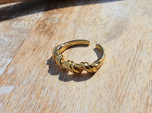 Gold Barbed Wire Ring